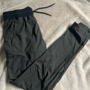Under Armour Heatgear Fitted Olive Green Joggers, Medium
